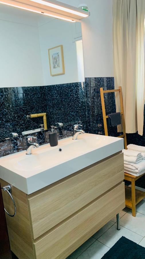 Beautiful Private Room Next To Lisbon - New Paço de Arcos Екстериор снимка